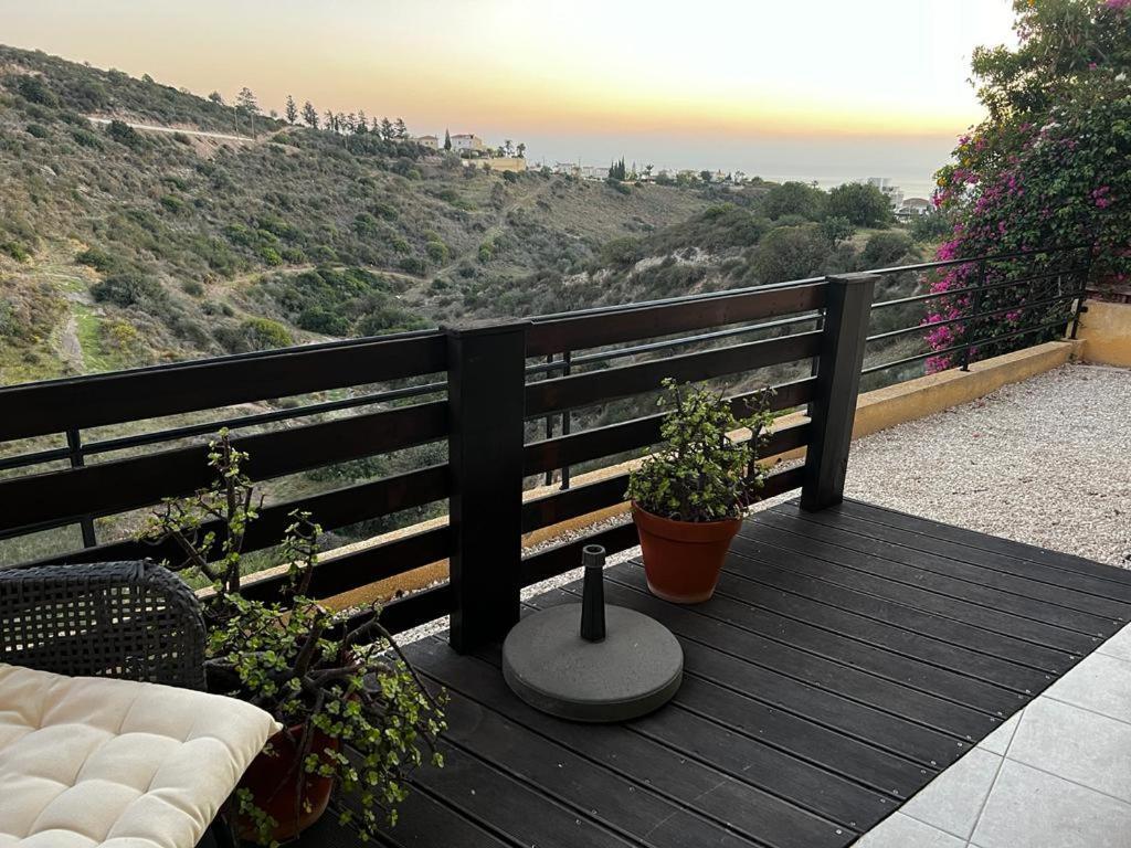 Hillview Apartment Peyia Extérieur photo