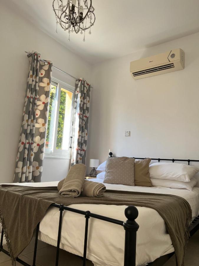 Hillview Apartment Peyia Extérieur photo