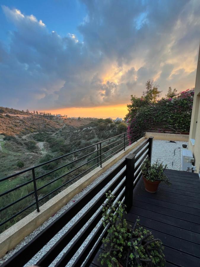 Hillview Apartment Peyia Extérieur photo